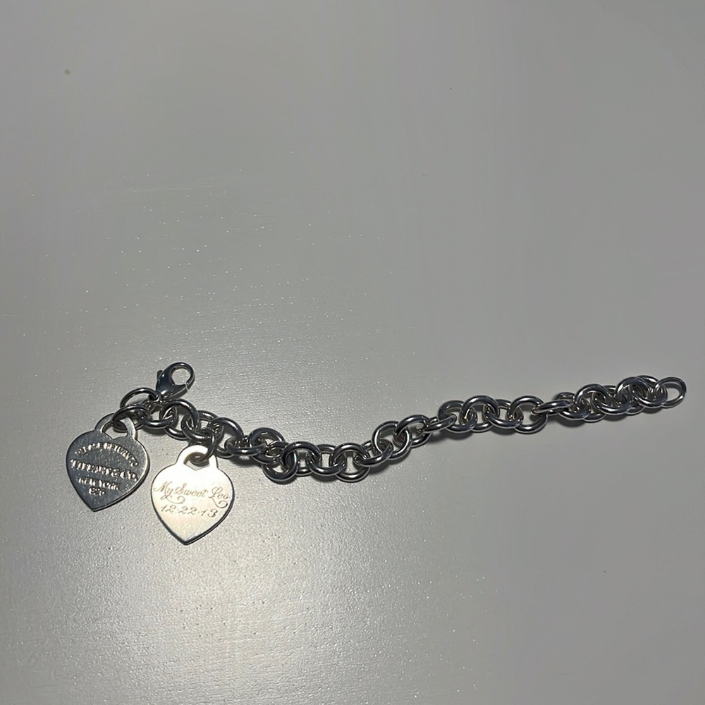 Tiffany and Co. return to Tiffany heart tag bracelet.